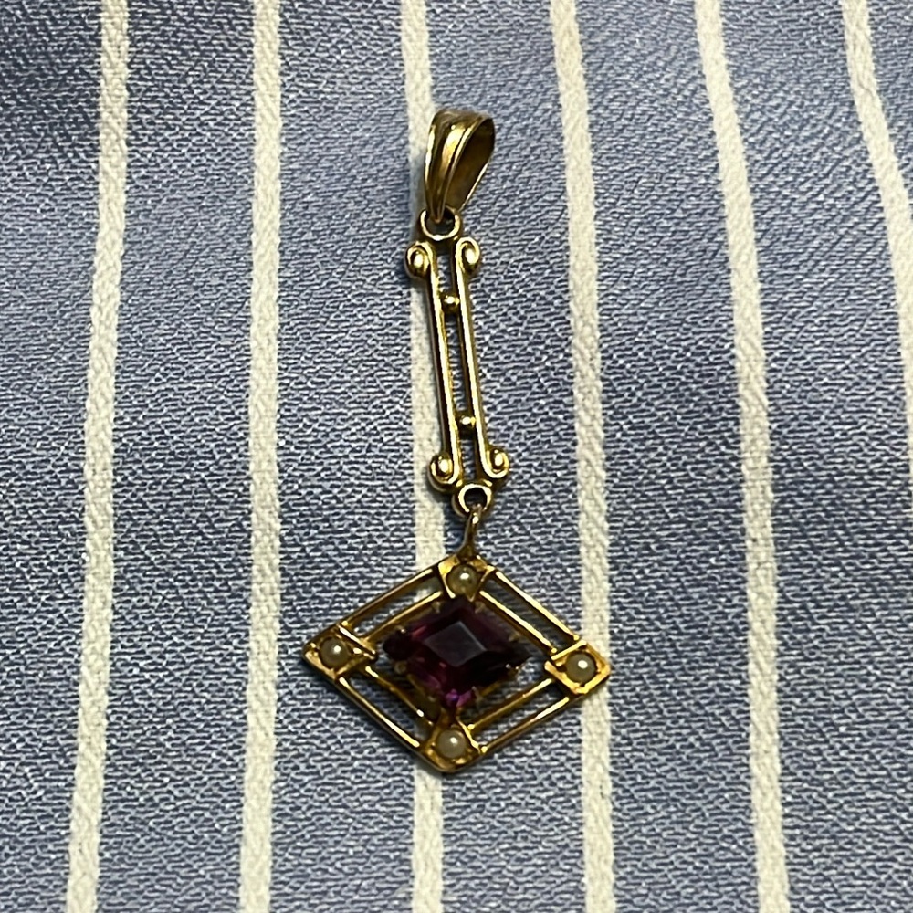 Art nouveau 10k gold lavaliere pendant purple and pearl